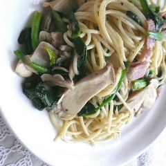 Spinach and Mushroom Spaghetti A picture of Spinach and Mushroom Spaghetti.