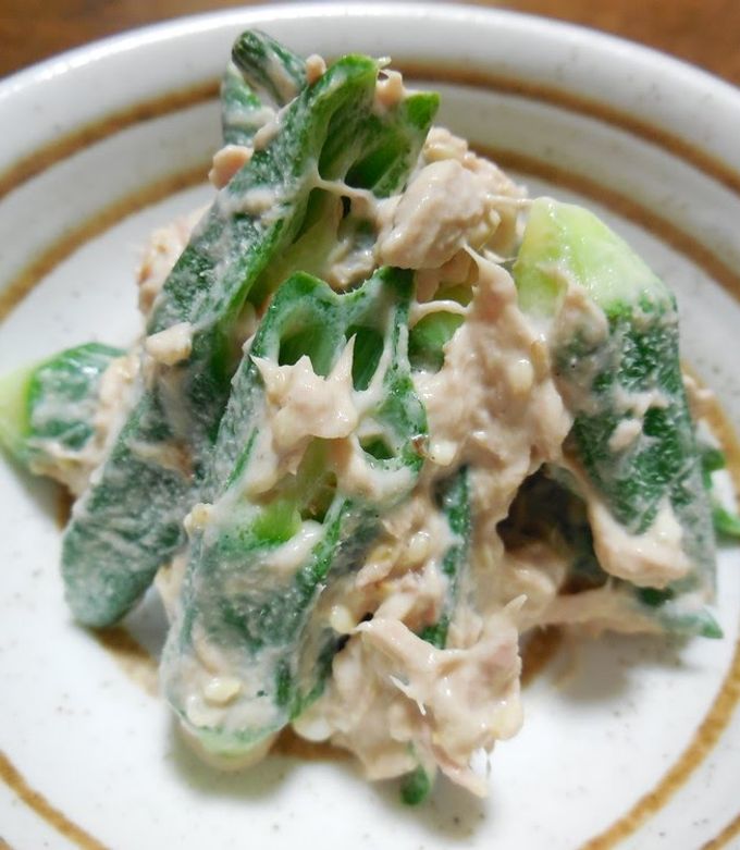 A picture of Umeboshi-Flavored Okra with Tuna Mayonnaise Dressing.