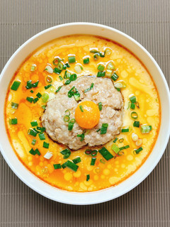 鹹蛋黃肉餅蒸蛋 的食譜成品照片