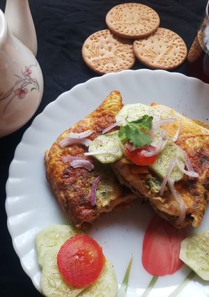চীজি ব্রেড অমলেট(cheesy bread omlette recipe in Bengali) রেসিপির প্রধান ছবি