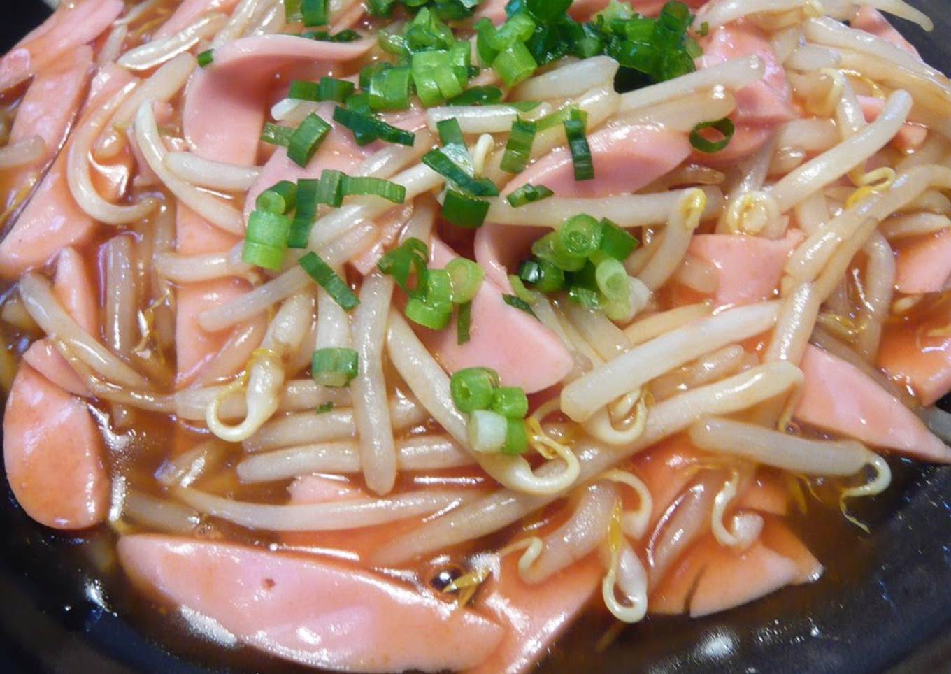 Simple Bean Sprouts and Fish Sausage in Sweet and Sour Sauce