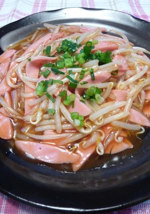 A picture of Simple Bean Sprouts and Fish Sausage in Sweet and Sour Sauce.