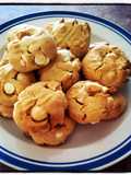 White Choc & Macadamia Cookies