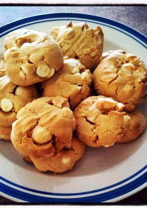 A picture of White Choc & Macadamia Cookies.