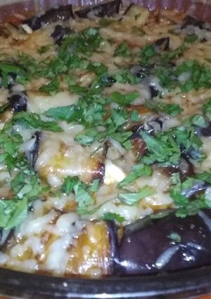 صورة لوصفة باذنجان بصلصه الطماطم في الفرن