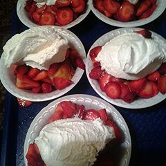 A picture of strawberry shortcake easy.