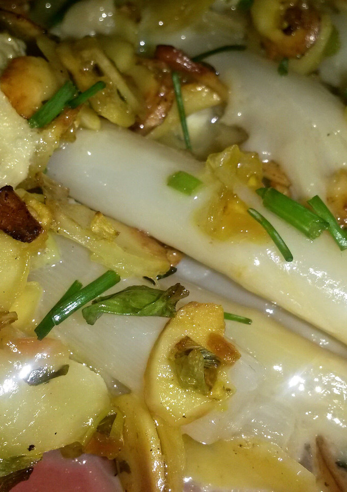 A picture of Sig's Asparagus, Almond and Cheese Bake.