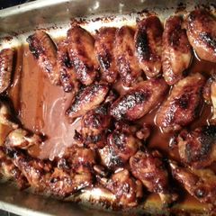 A picture of Sticky Spicy Chicken Wings.