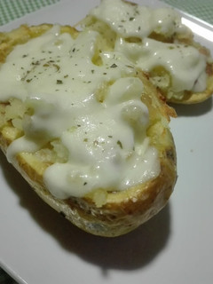 Una foto de Patatas rellenas de bacon y queso