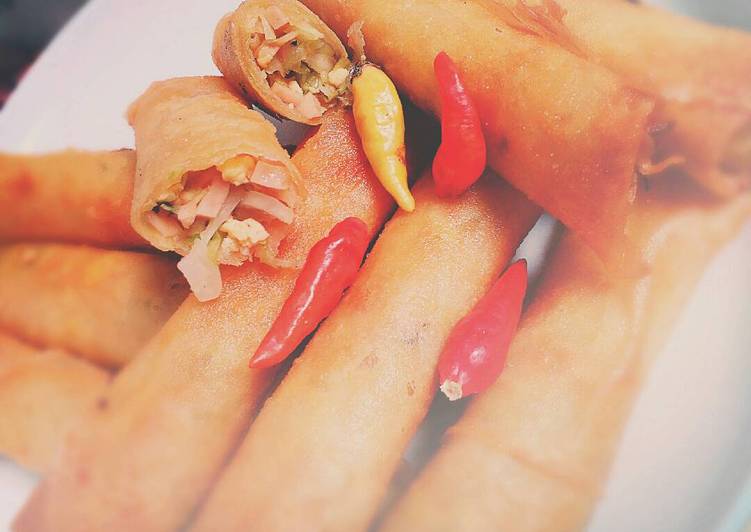 Lumpia isi sosis&telur