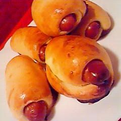 A picture of 3-Ingredient Sausage Rolls (without proofing).