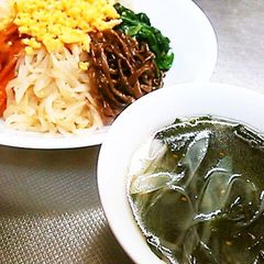 Yakiniku Restaurant-Style Easy Wakame Seaweed Soup A picture of Yakiniku Restaurant-Style Easy Wakame Seaweed Soup.