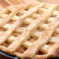 A picture of Cinnamon Apple Pie.