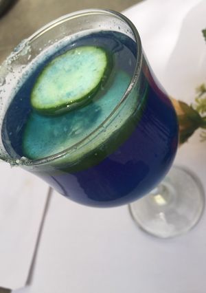 A picture of Blue Hawaii.