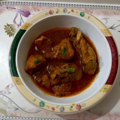A picture of Chicken gravy.