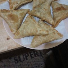 A picture of Samosa Ndengu.