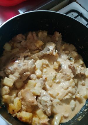 Una foto de Pollo a la crema