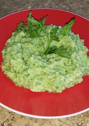 Una foto de Puré al perejil