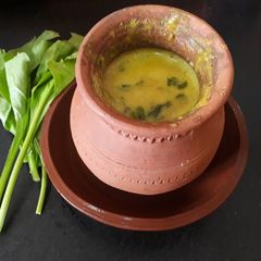 A picture of Pot dal palak.