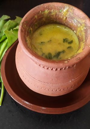 A picture of Pot dal palak.
