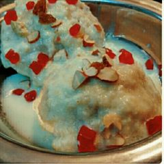 A picture of Rabdi gujihiya.