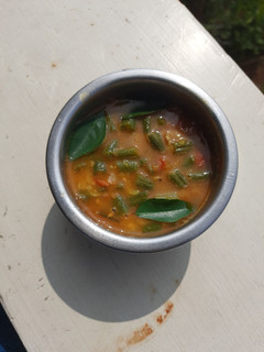 பீன்ஸ் சாம்பார் (Beans sambar recipe in tamil) செய்முறை முக்கிய புகைப்படம்