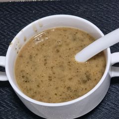 A picture of Lentil Spinach Soup.