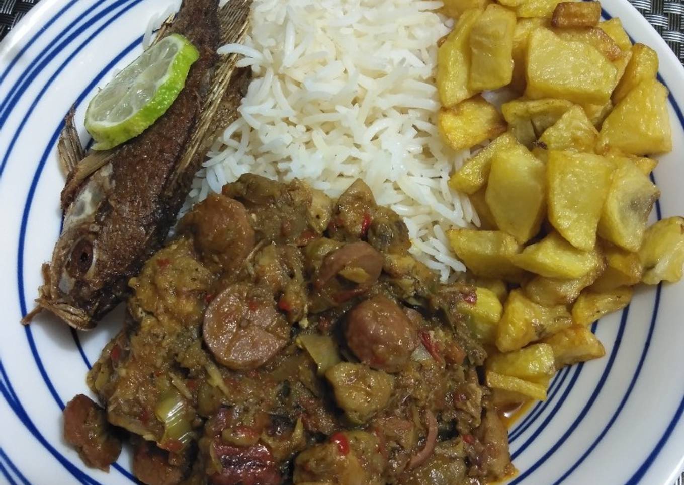 RIPO with SEAFOOD PORTAGE & FRIED TILAPIA FISH