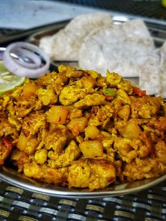 ডিম আলু ভুর্জি(dim aloo bhurji recipe in Bengali) রেসিপির প্রধান ছবি