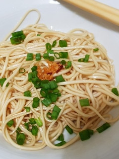 A picture of Noodle with garlic chili oil.