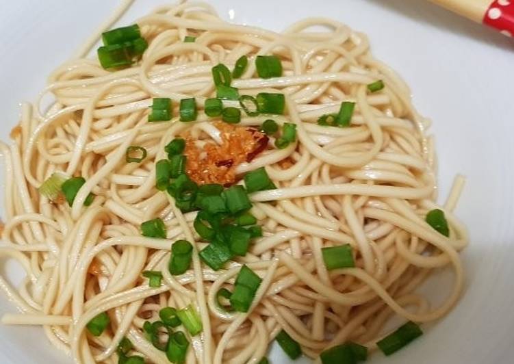 Recipe of Homemade Noodle with garlic chili oil
