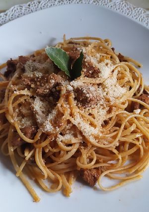 Una foto de Spaghetti Con Salsa De Tomate Y Carne