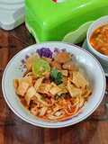 Mie Tiaw Kuah Telur Ayam Bakso Pedas