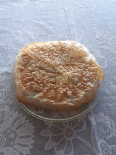 Una foto de Pastel de pasta filo con espinacas, acelgas y queso filo