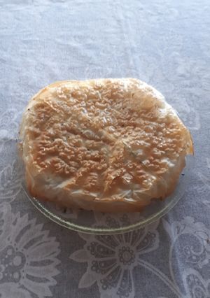 Una foto de Pastel de pasta filo con espinacas, acelgas y queso filo