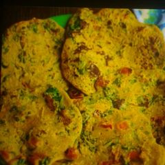 A picture of Oats Besan chilla.