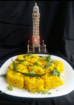 A picture of Khaman.