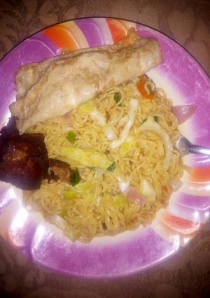 A picture of Indomie and egg.