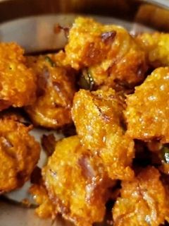 आलू प्याज़ पकौड़े (aloo pyaz pakore recipe in Hindi) रेसिपी मुख्य फोटो