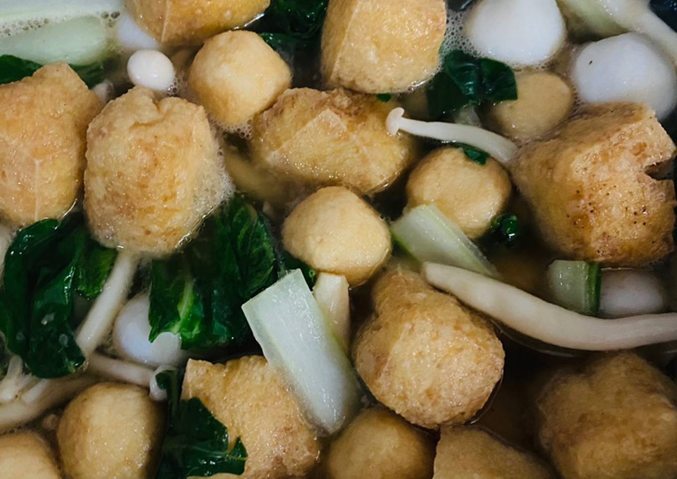 Sup sayur dengan ladu