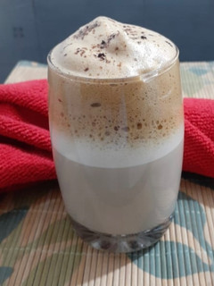 કેપેચીનો કોફી (Cappuccino Coffee Recipe In Gujarati) રેસીપી મુખ્ય ફોટો