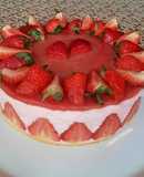 Torta mousse di fragole