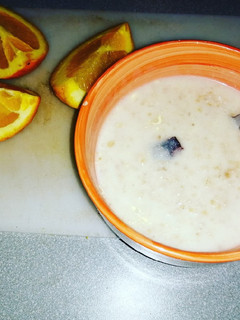 A picture of Cosmo Oats 🍊.