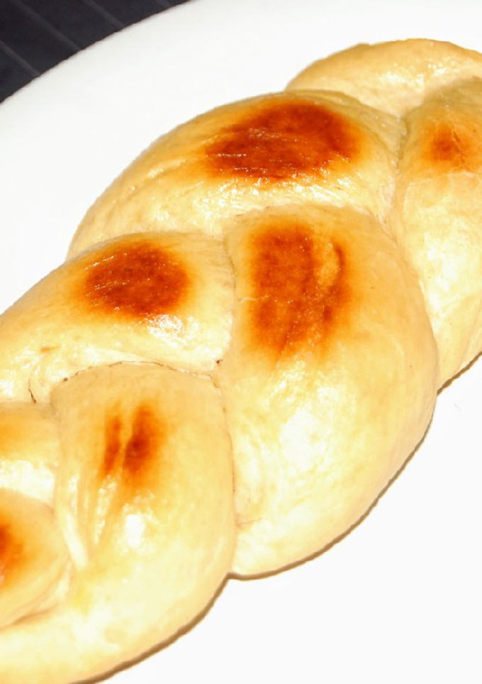 A picture of Twisted Bread.
