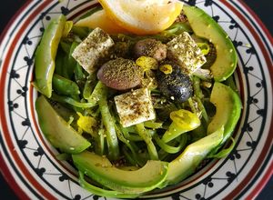 Una foto de Ensalada mediterránea: Porotos verdes y queso feta