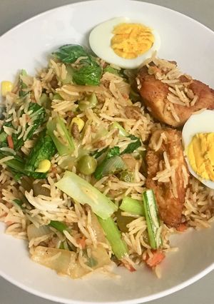 A picture of Fried rice with grated beef.