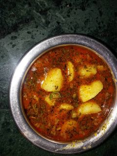 दही वाले आलू (Dahi wale aalu recipe in hindi) रेसिपी मुख्य फोटो
