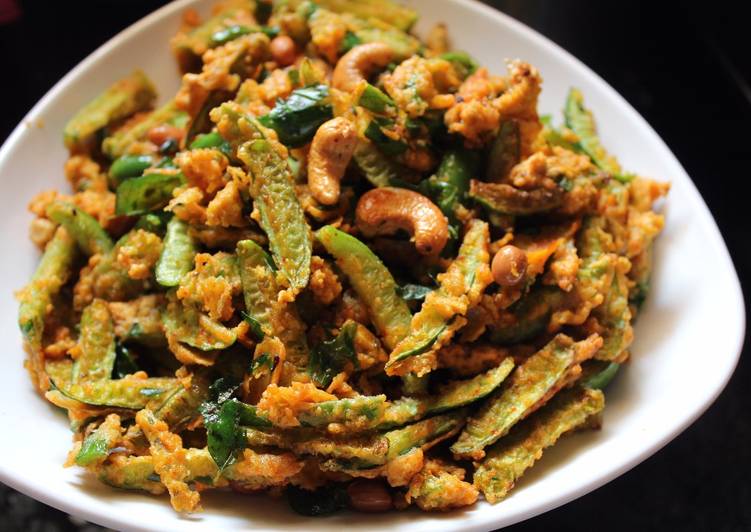 Easiest Way to Prepare Recipe of Tindora Kaju Fry (Dondakai Cashew Pakodi Koora)