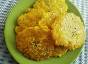 Una foto de Patacones -tostones- con ayuda del microondas