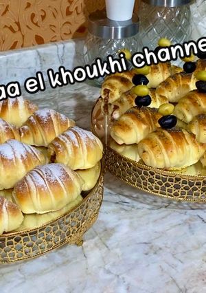 صورة لوصفة كرواسون مالحة وحلوة على طريقة سناء الخوخي